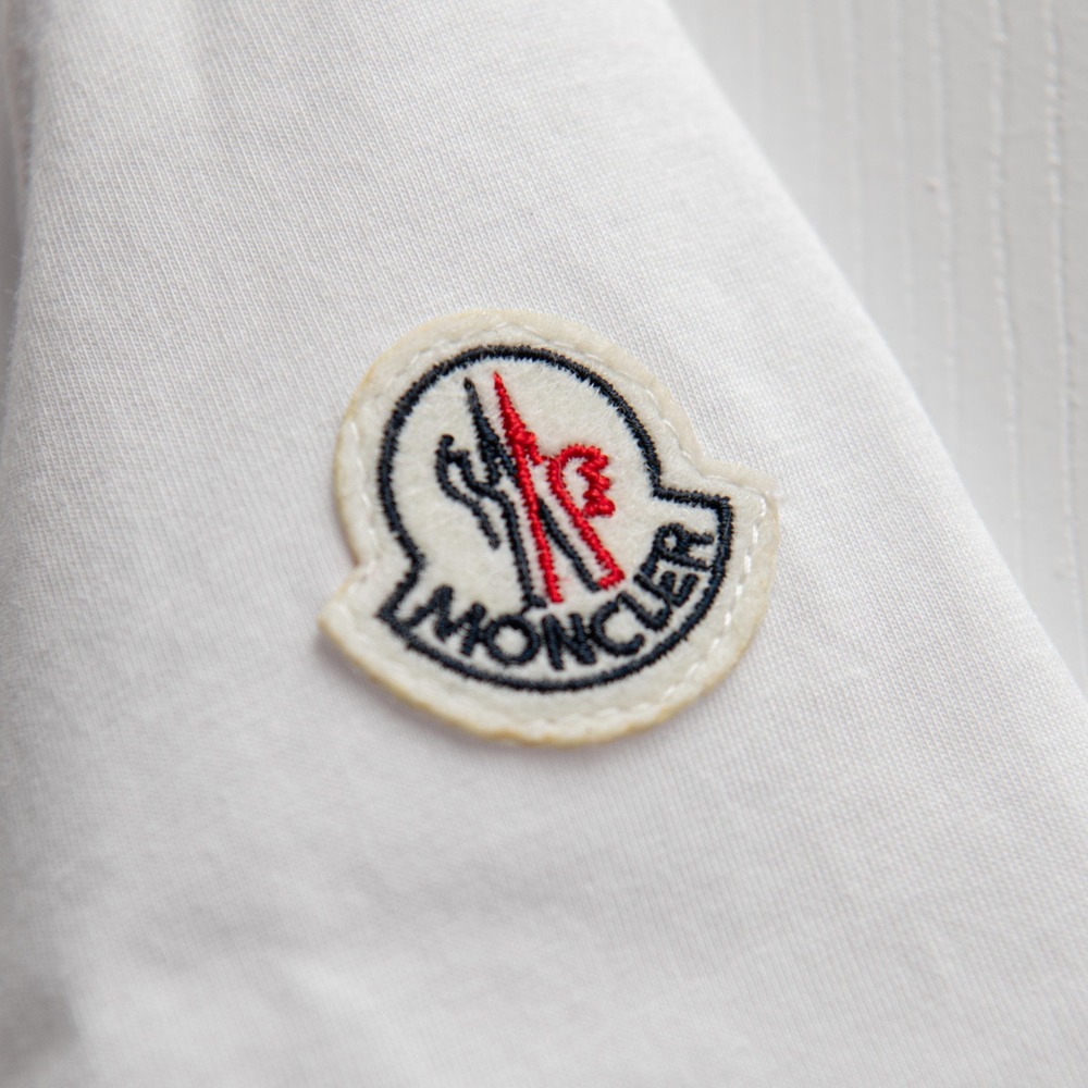 Moncler T-Shirt Mens M White Black Graphic Oversized Logo High End Luxury Bold - Picture 3 of 7